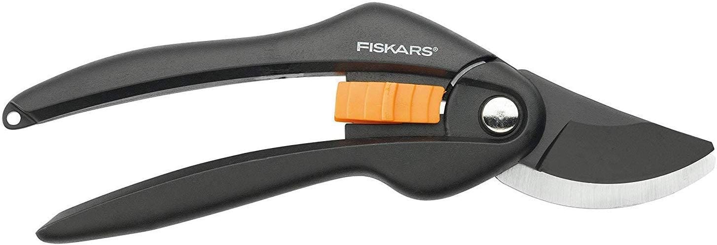 Fiskars Bypass-Gartenschere für frische Äste und Zweige, Antihaftbeschichtet, Hochwertige Stahl-Klingen, Länge 20 cm, Schwarz/Orange, SingleStep, P26, 1000567